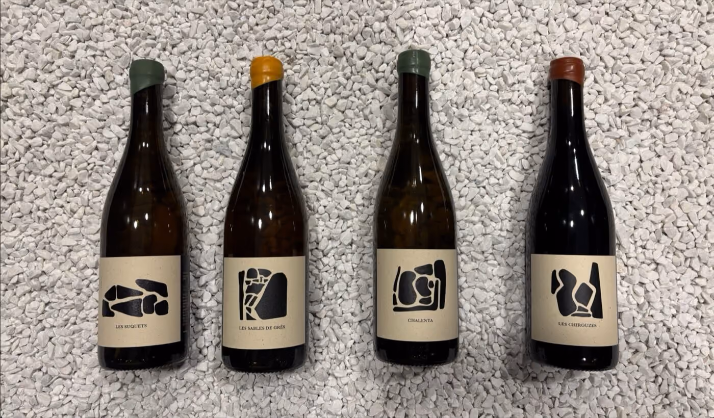 Les quatre cuvées des Terres Bariolées et leurs cires colorées : Les Suquets, Les Sables de Grès, Chalenta et Les Chirouzes