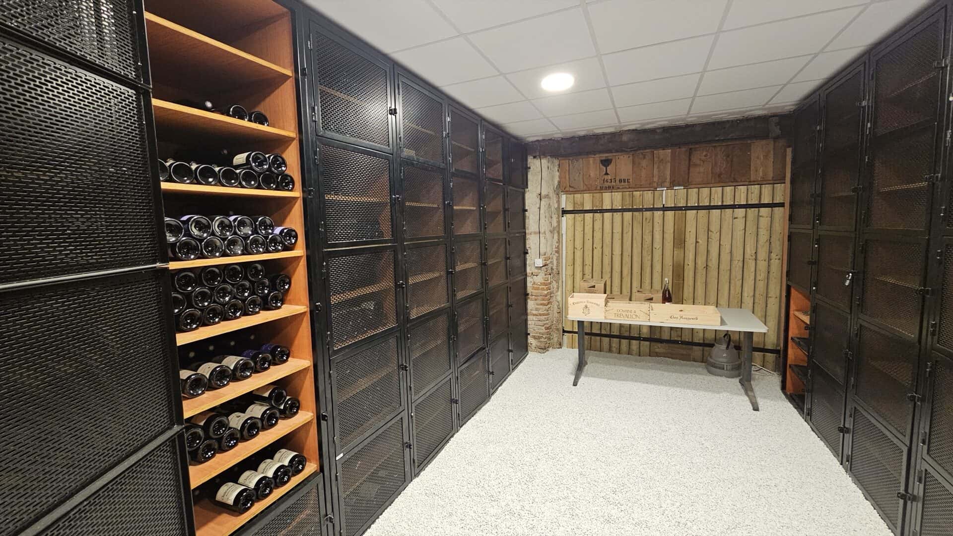 Intérieur de la cave à Toulouse