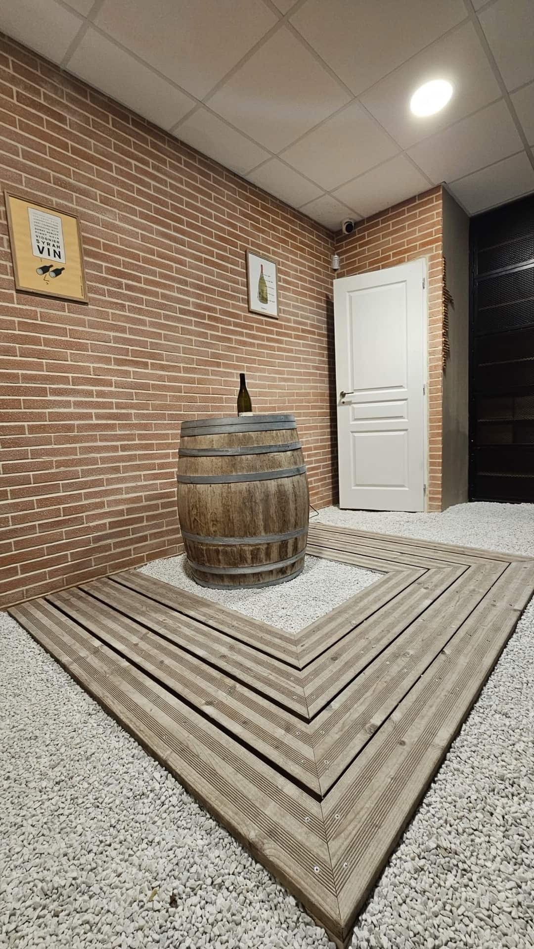 Entrée de la cave dans le quartier Saint-Cyprien à Toulouse